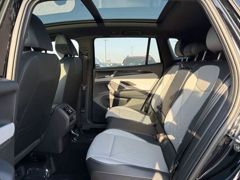 New 2026 Volkswagen Tiguan SE R-Line FWD image 13