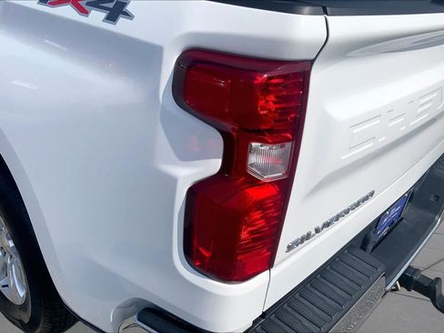 Used 2024 Chevrolet Silverado 1500 LT w/ Protection Package AWD/4WD image 29