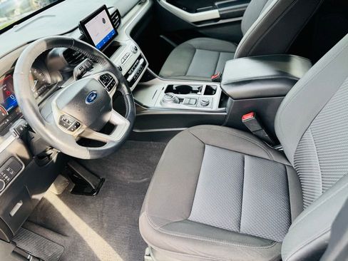 Used 2022 Ford Explorer XLT image 15