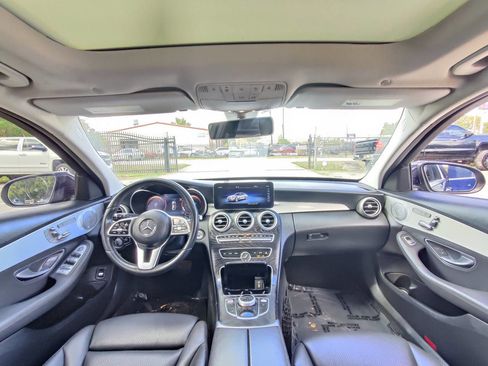Used 2019 Mercedes-Benz C 300 Sedan w/ Premium Package image 5