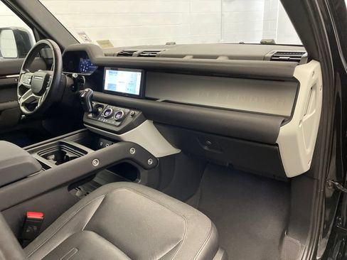 Used 2020 Land Rover Defender 110 S AWD/4WD image 24