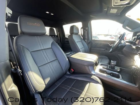 Certified 2023 Chevrolet Silverado 1500 High Country w/ Technology Package image 30