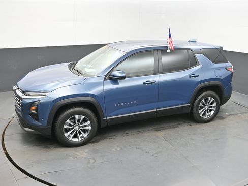 Used 2025 Chevrolet Equinox LT image 36