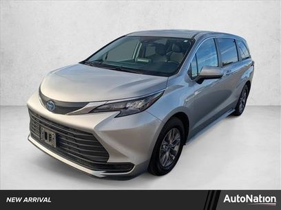 Used 2024 Toyota Sienna LE