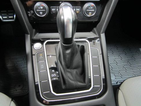 Used 2020 Volkswagen Arteon SE FWD image 30
