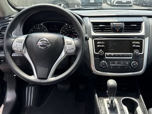 Used 2017 Nissan Altima 2.5 S w/ Power Driver Seat Package FWD image 7