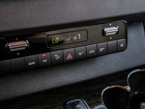 Used 2025 Mercedes-Benz Sprinter 3500 image 60