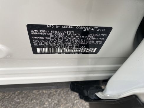 Used 2025 Subaru Forester Premium image 28