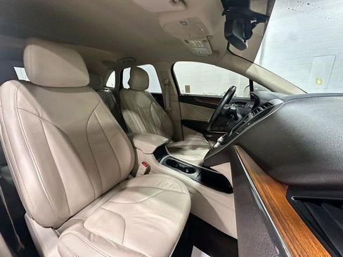 Used 2017 Lincoln MKC Select w/ Select Plus Package image 18