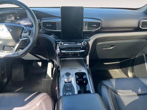 Used 2024 Ford Explorer ST w/ Technology Package image 11