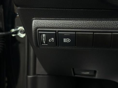 Used 2025 Toyota Corolla SE FWD image 22