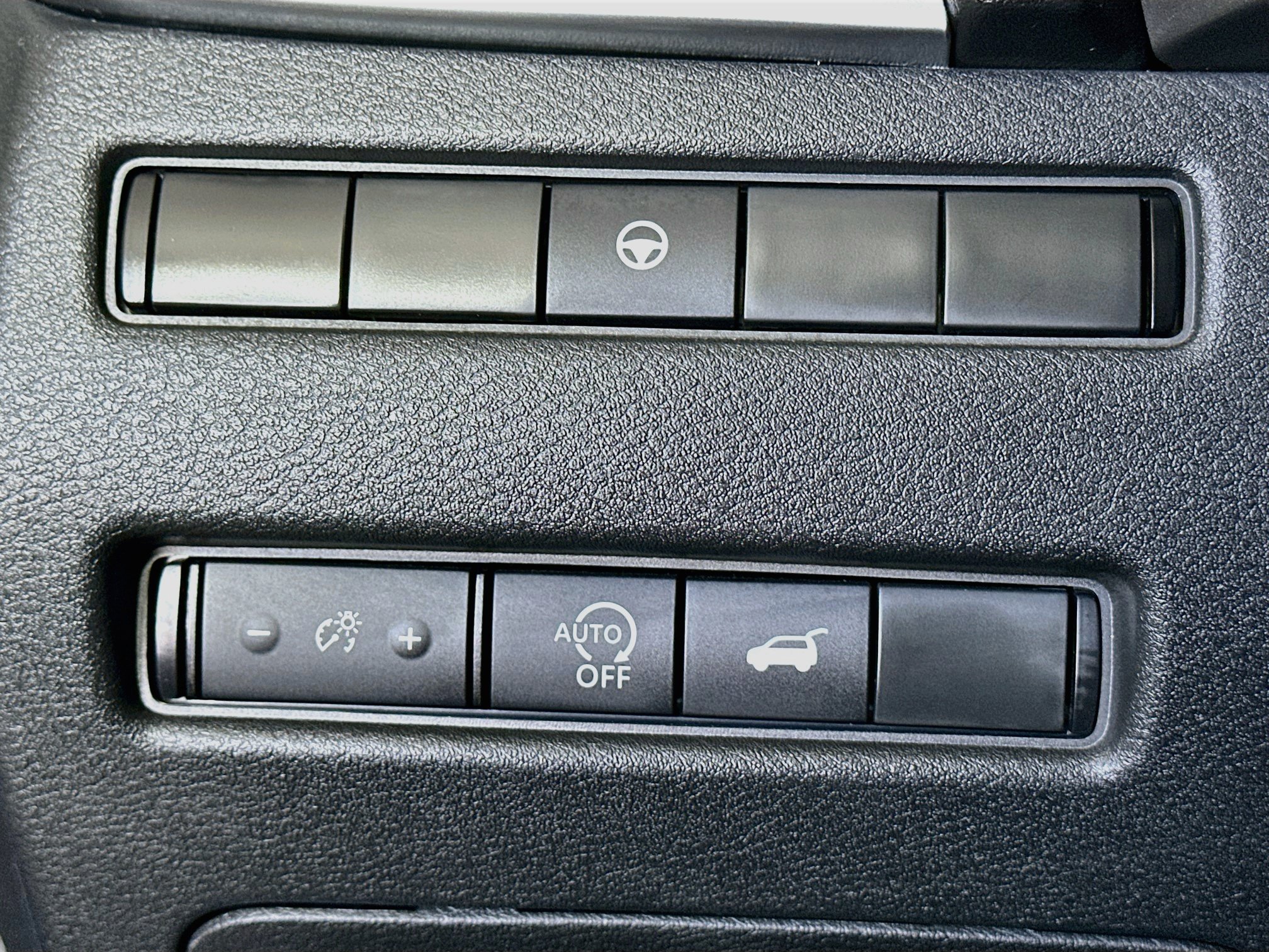 Used 2023 Nissan Rogue SV w/ SV Premium B Package FWD image 17