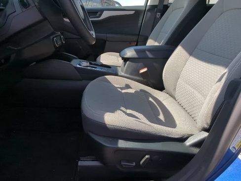 Used 2022 Ford Escape SE w/ SE Sport Appearance Package AWD/4WD image 9