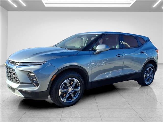 Used 2025 Chevrolet Blazer LT FWD image 5