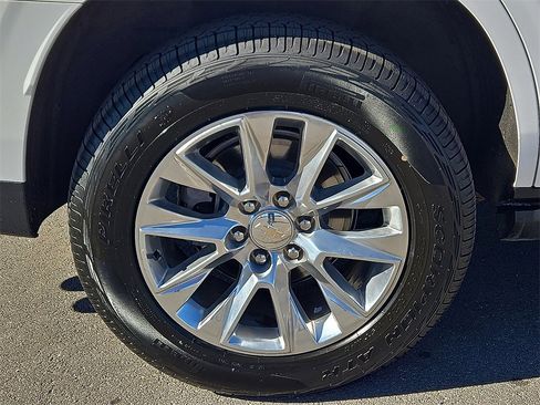 Used 2023 Chevrolet Tahoe Premier image 7