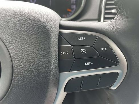 Used 2019 Jeep Grand Cherokee Limited w/ Luxury Group II AWD/4WD image 27