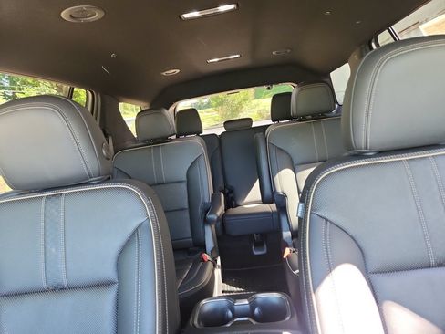 Certified 2025 Chevrolet Traverse High Country w/ LPO, Floor Liner Package AWD/4WD image 34