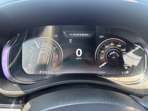 Used 2025 RAM 2500 Limited AWD/4WD image 19