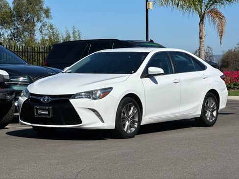 Used 2016 Toyota Camry SE FWD image 7