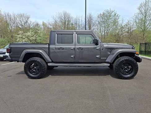 Used 2021 Jeep Gladiator Overland w/ Dual Top Group AWD/4WD image 8