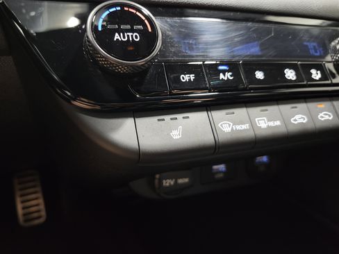 Used 2022 Hyundai Elantra N FWD image 10