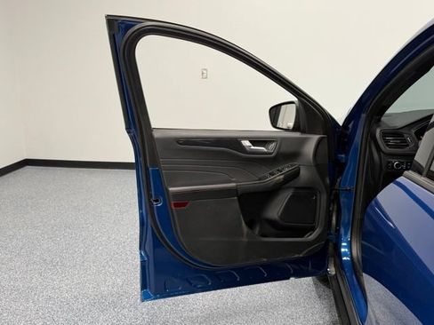 Certified 2023 Ford Escape ST-Line w/ Tech Pack #1 AWD/4WD image 13