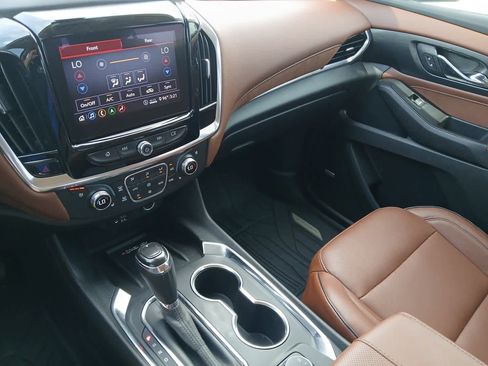 Used 2020 Chevrolet Traverse High Country AWD/4WD image 34