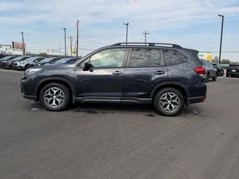 Used 2019 Subaru Forester Premium AWD/4WD image 5