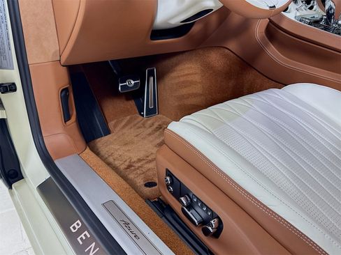 Certified 2024 Bentley Continental GT image 23