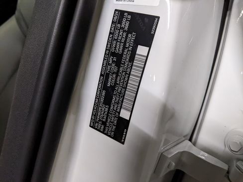 Certified 2025 Volvo XC90 T8 Plus w/ Protection Package Premier image 30