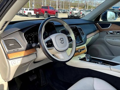 Used 2022 Volvo XC90 T8 Inscription Expression AWD/4WD image 8