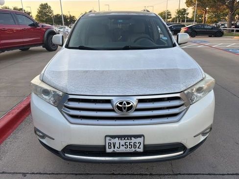 Used 2013 Toyota Highlander Limited FWD image 2