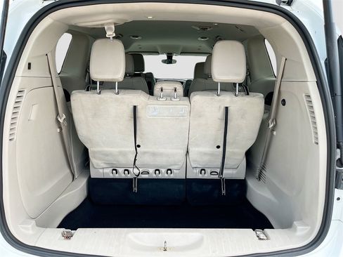 Used 2019 Chrysler Pacifica Touring-L Plus w/ Tire & Wheel Group image 27