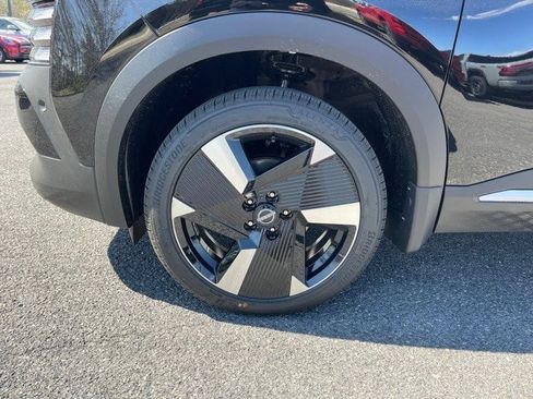 New 2025 Nissan Kicks SR image 10
