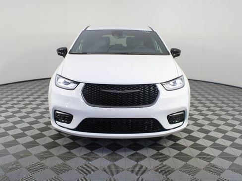 New 2026 Chrysler Pacifica Select image 29