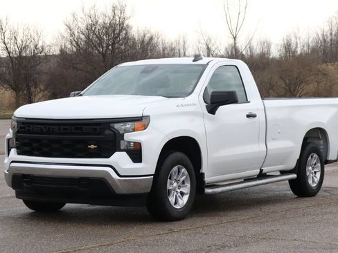 Used 2025 Chevrolet Silverado 1500 W/T RWD image 5