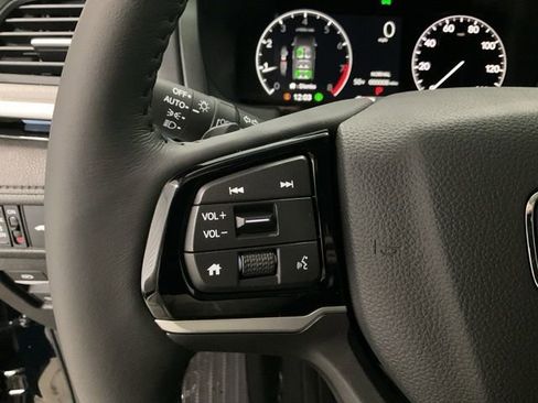 New 2026 Honda Odyssey Touring image 11