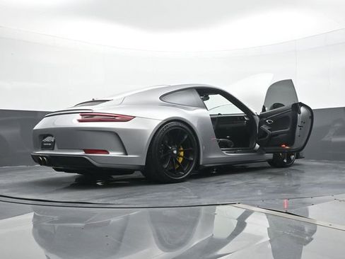 Certified 2018 Porsche 911 GT3 RWD image 22