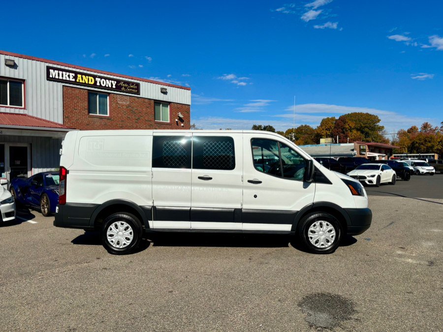 Used 2018 Ford Transit 250 130 Low Roof RWD image 4