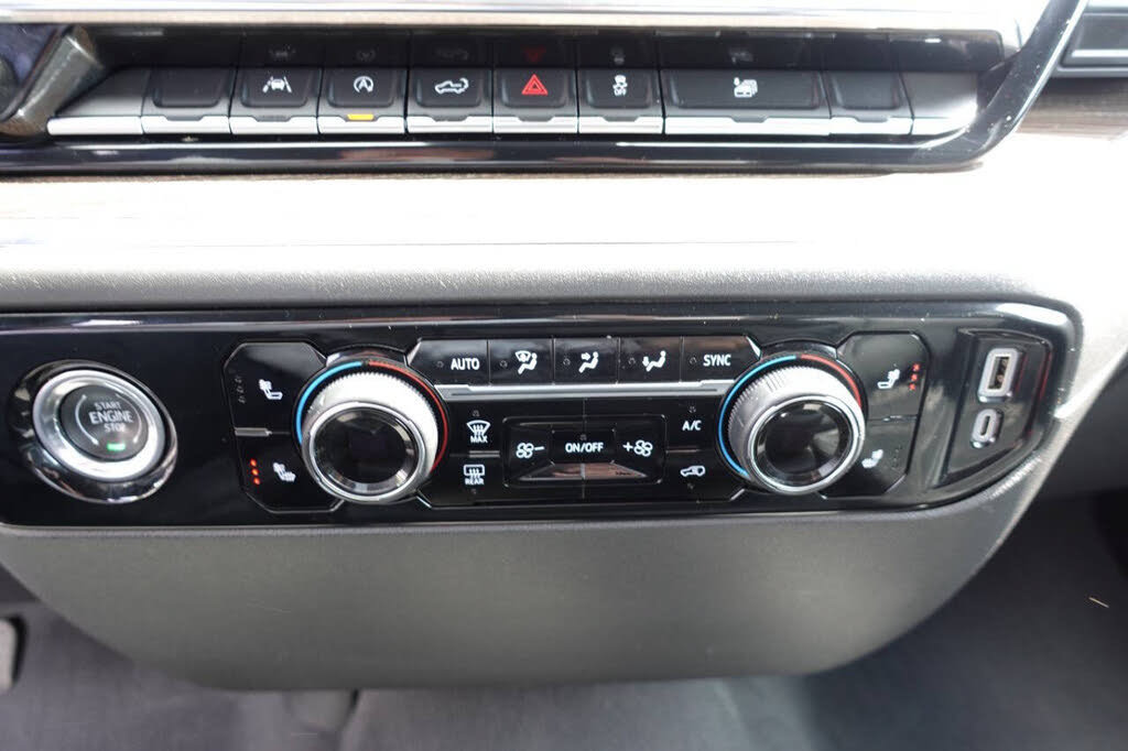 Used 2024 Chevrolet Silverado 1500 LT AWD/4WD image 45