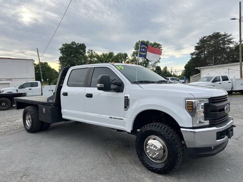 Used 2019 Ford F350 XL w/ Power Equipment Group AWD/4WD image 4