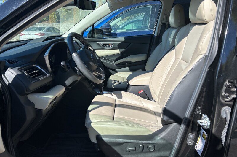 Used 2023 Subaru Ascent Limited w/ Technology Package AWD/4WD image 3