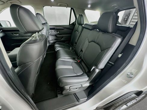Used 2025 Honda Pilot EX-L image 27