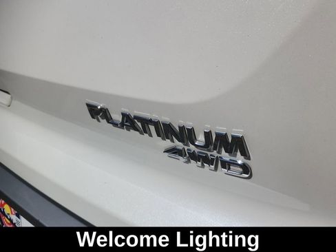 Used 2022 Nissan Pathfinder Platinum w/ Lighting Package (N93) image 16