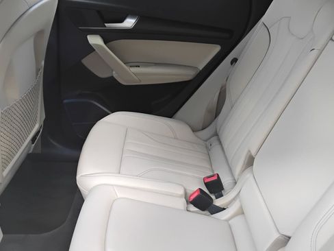 Certified 2024 Audi Q5 e Premium Plus image 21