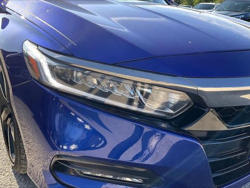 Used 2018 Honda Accord Sport image 27