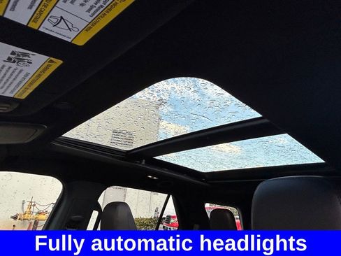 Used 2025 Ford Explorer Platinum w/ Ultimate Package image 11