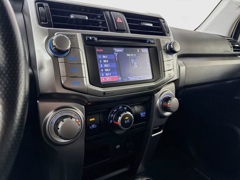 Used 2015 Toyota 4Runner SR5 w/ Four Season Floor Mat Package AWD/4WD image 17
