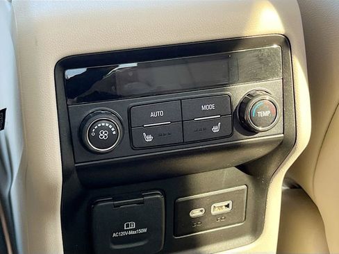 Used 2022 GMC Acadia Denali w/ Denali Ultimate Package AWD/4WD image 27