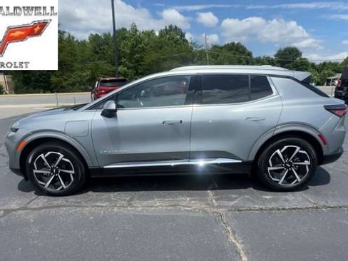 Used 2024 Chevrolet Equinox EV LT FWD image 5